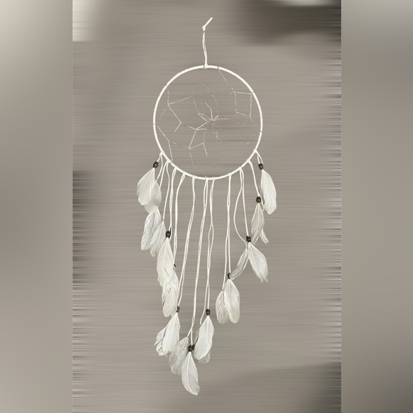 WHITE FEATHER LEATHER BEADED METALLIC COPPER SILVER THREAD BOHO DREAMCATCHER - Picture 1 of 3